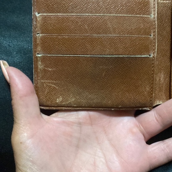 LV Mens Wallet - Picture 2 of 9